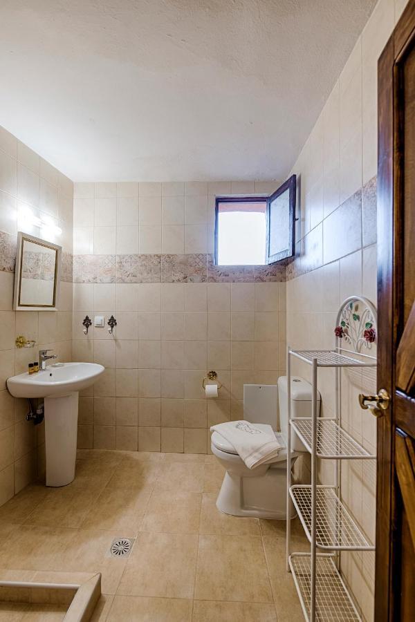 Kristina'S Apartments Rhodes City Extérieur photo